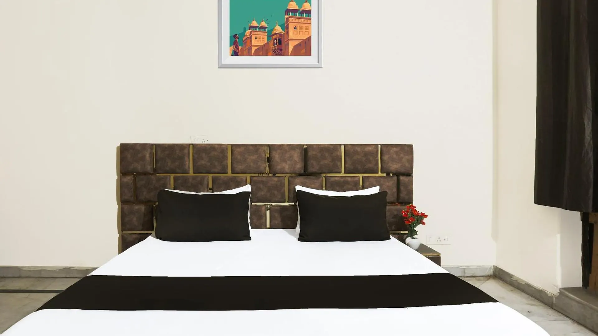 Hotel O Jps Dc Residency New Delhi 3*,  India